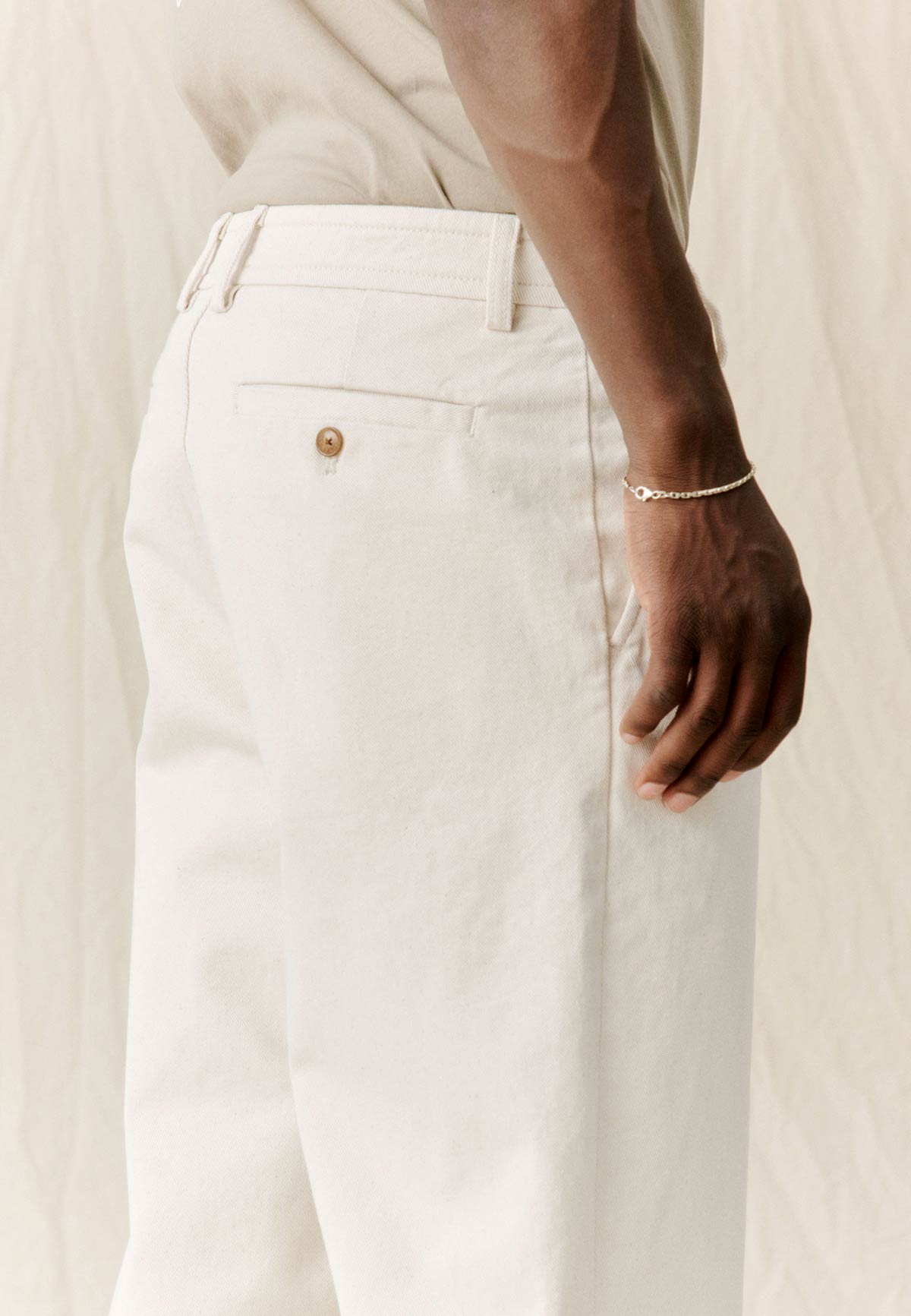 AGENCY OFF WHITE PANTS - Moeon