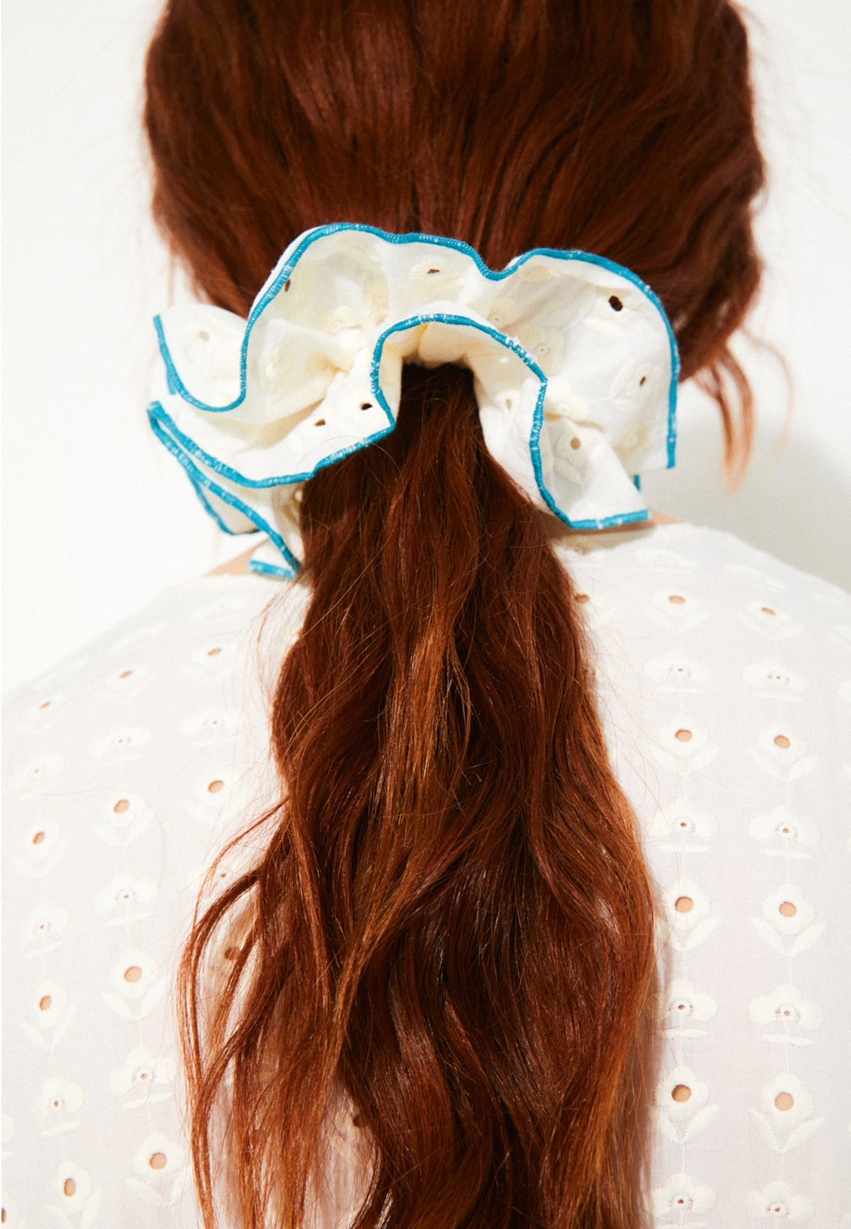 BLUETS SCRUNCHIE - Moeon