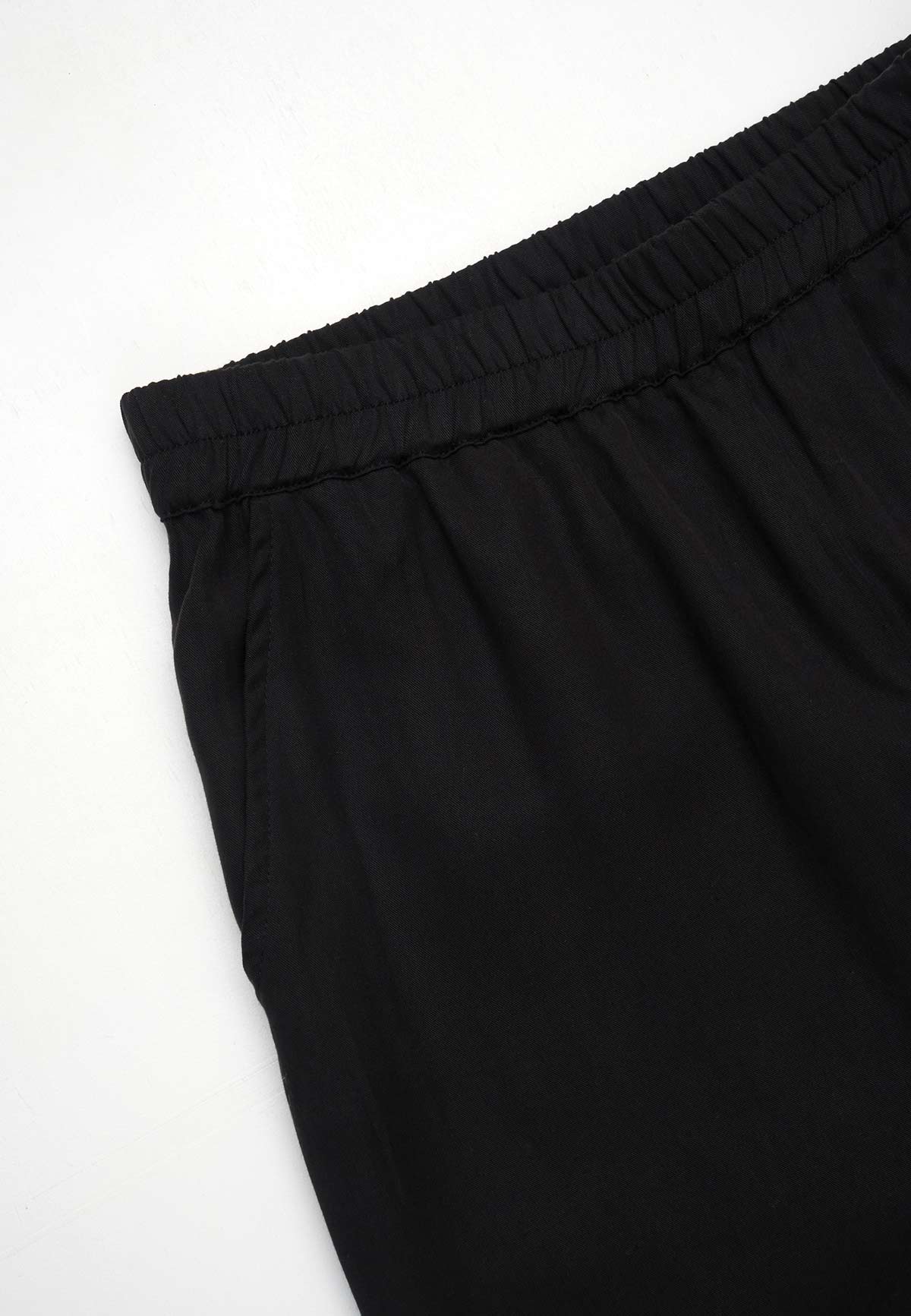 FLOWY TENCEL PANTS - Moeon