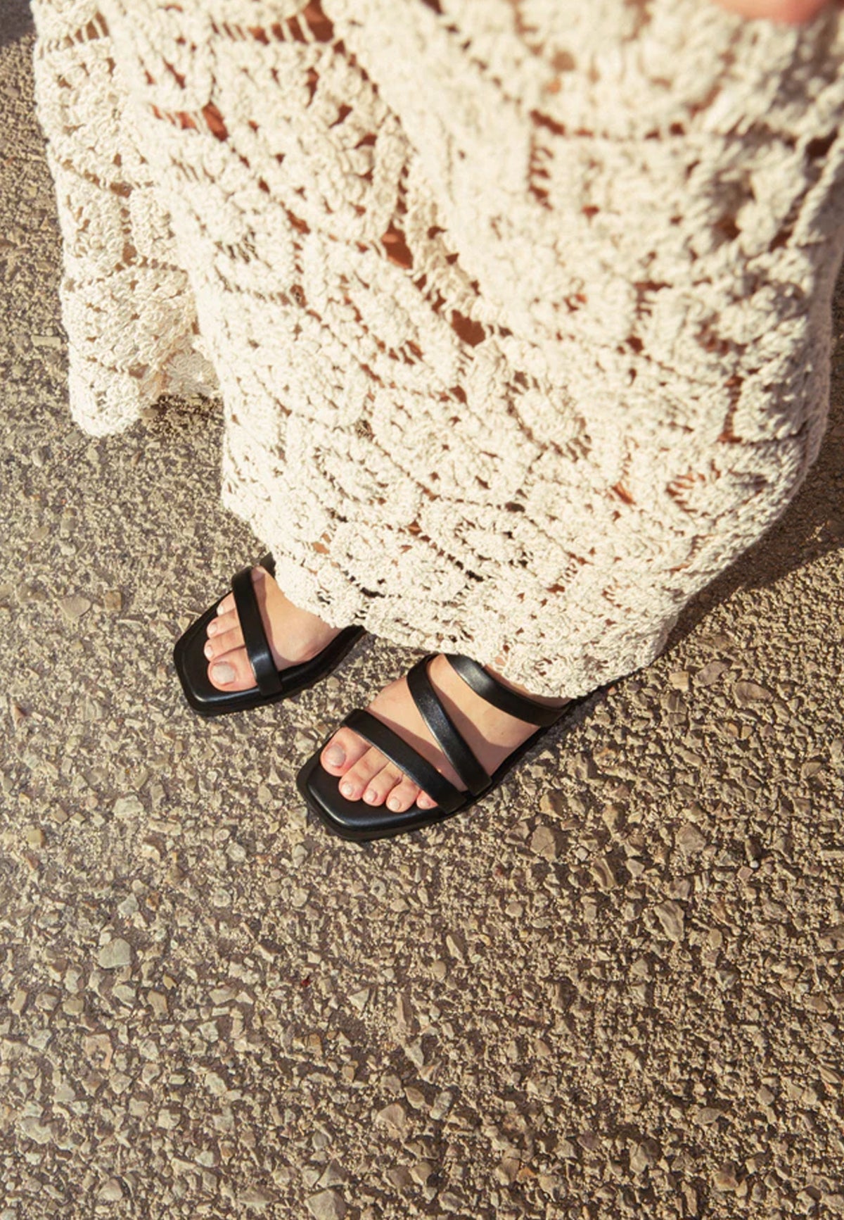 MINI STRAP SANDAL BLACK LEATHER - Moeon