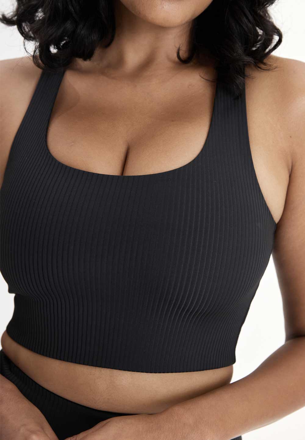 scoop neck halter sports bra - black