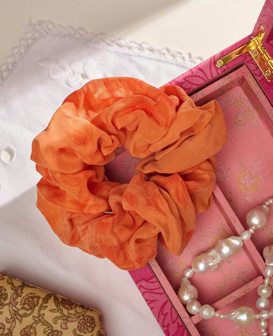 MEADOW SILK SCRUNCHIE