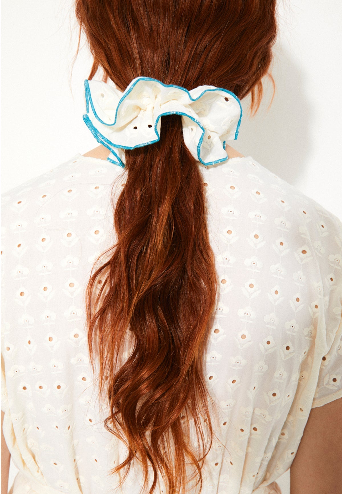 BLUETS SCRUNCHIE - Moeon