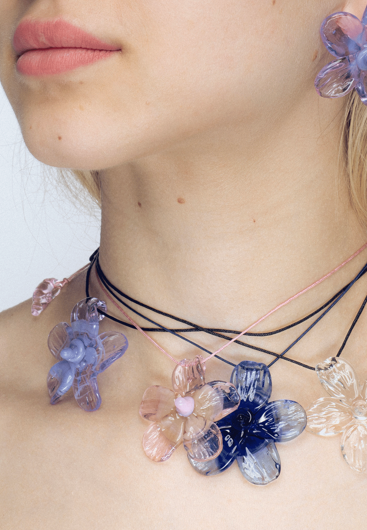 HIBISCUS NECKLACE BLUE - Moeon