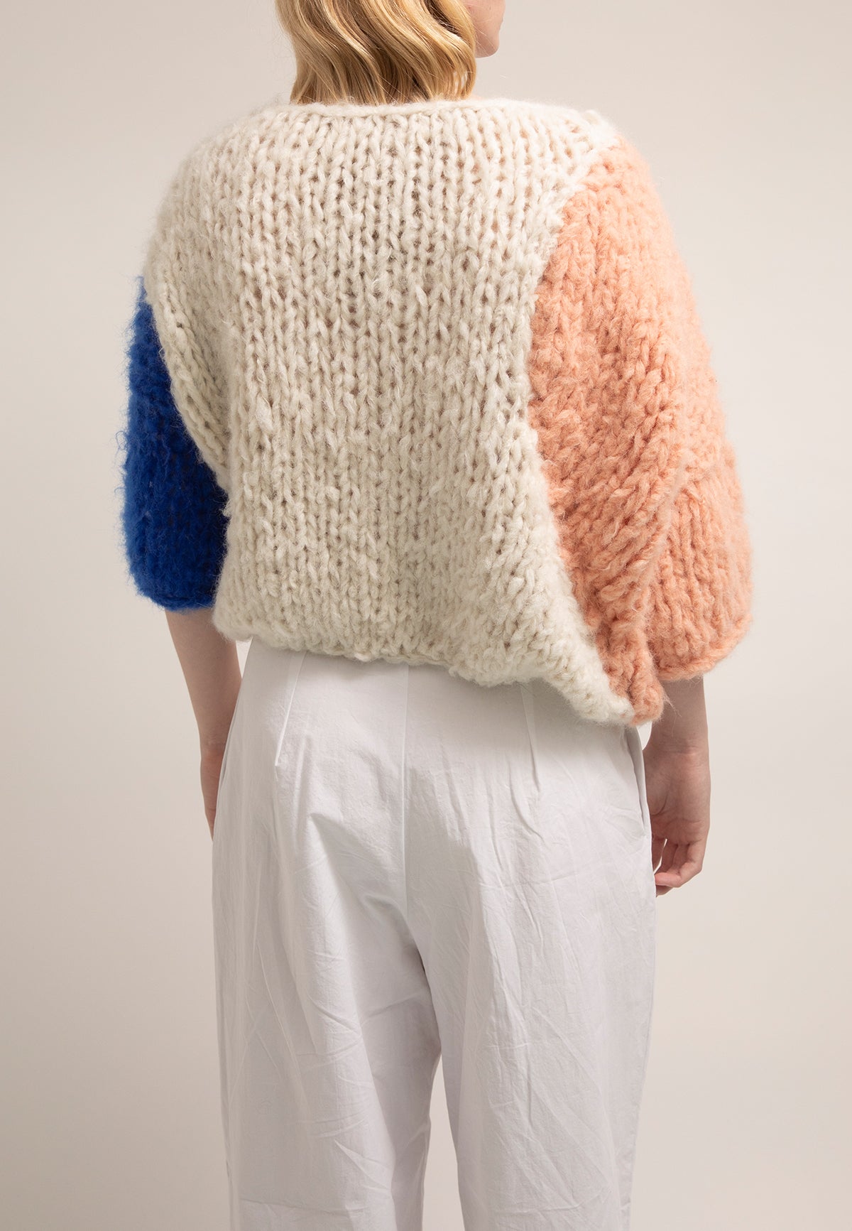 LYGGJA KNIT SWEATER OFF WHITE PEACH BLUE - Moeon