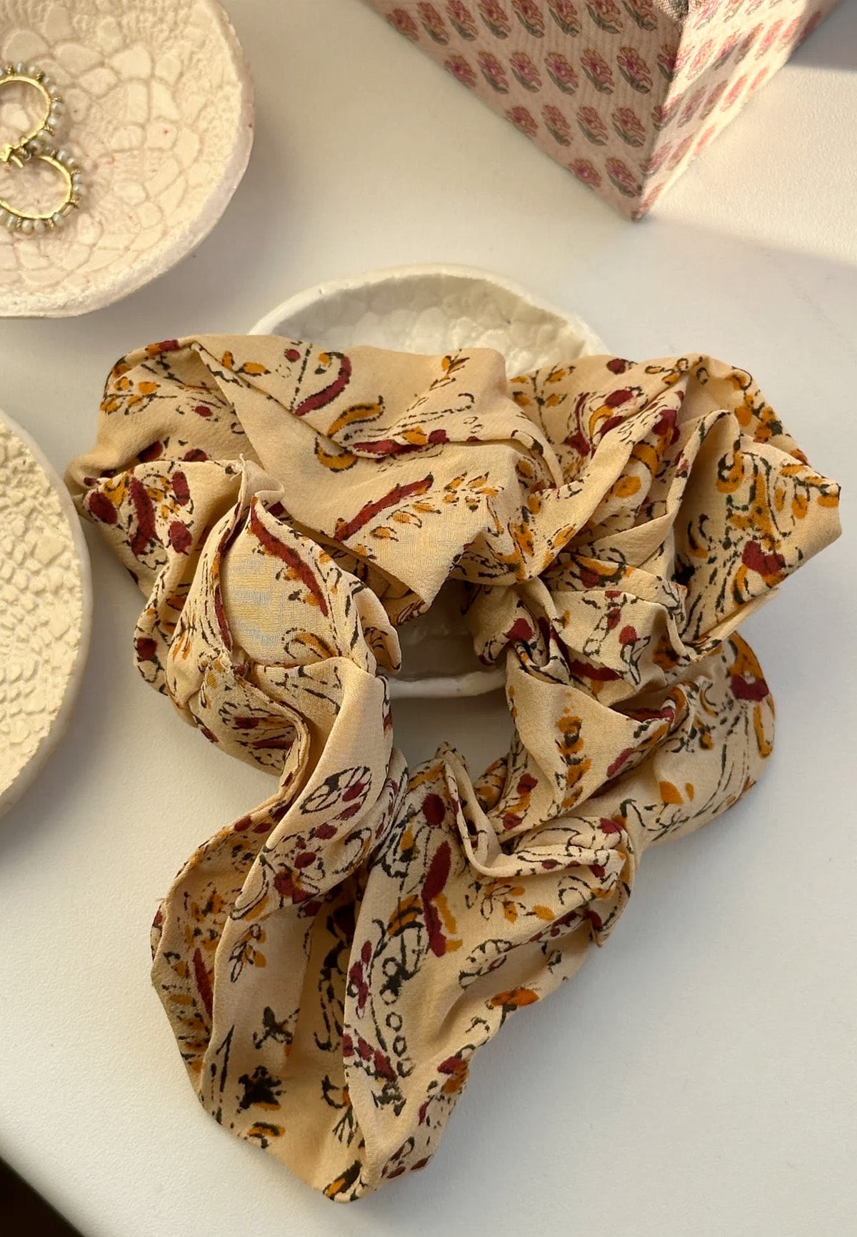 MEADOW SILK SCRUNCHIE - Moeon