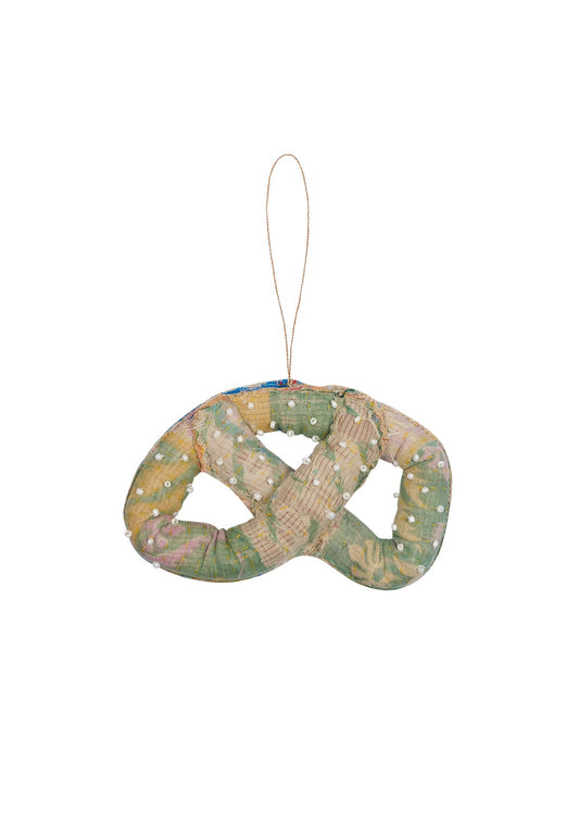 PRETZEL SILK ORNAMENT - Moeon