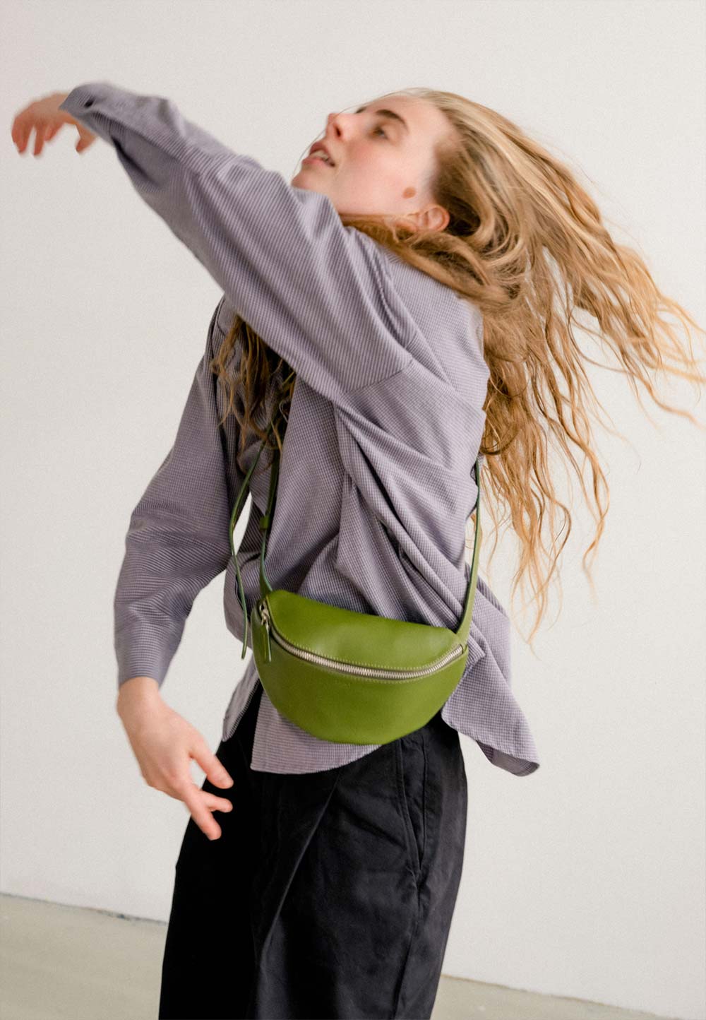 HIP BAG CAN OLIVE - Moeon